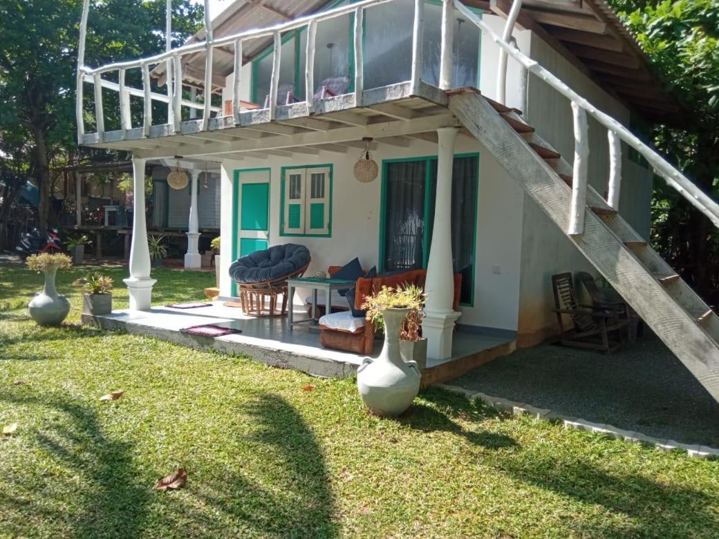 Beach House Kalukatiya - Family Villa, Seaview Room, Garden Room Dikwella Sur Exterior foto