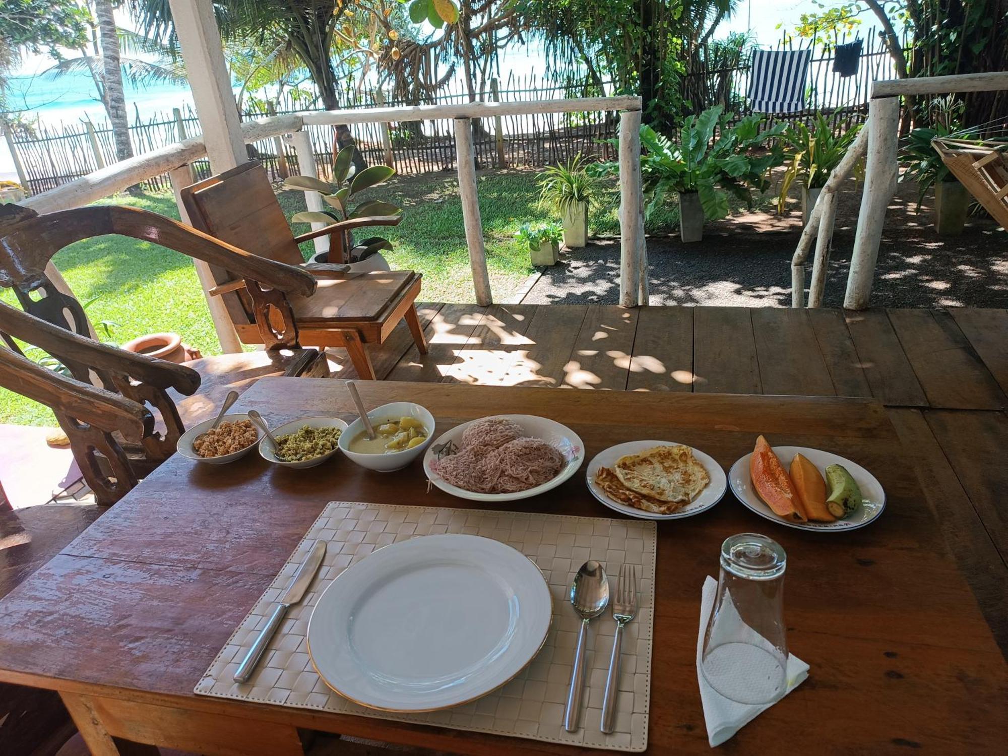 Beach House Kalukatiya - Family Villa, Seaview Room, Garden Room Dikwella Sur Exterior foto